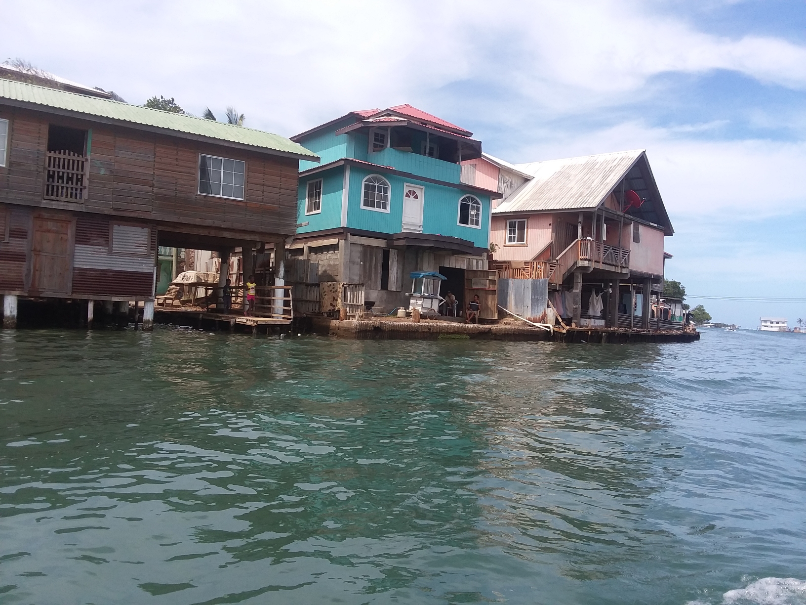 IMG_3818 houses on the water